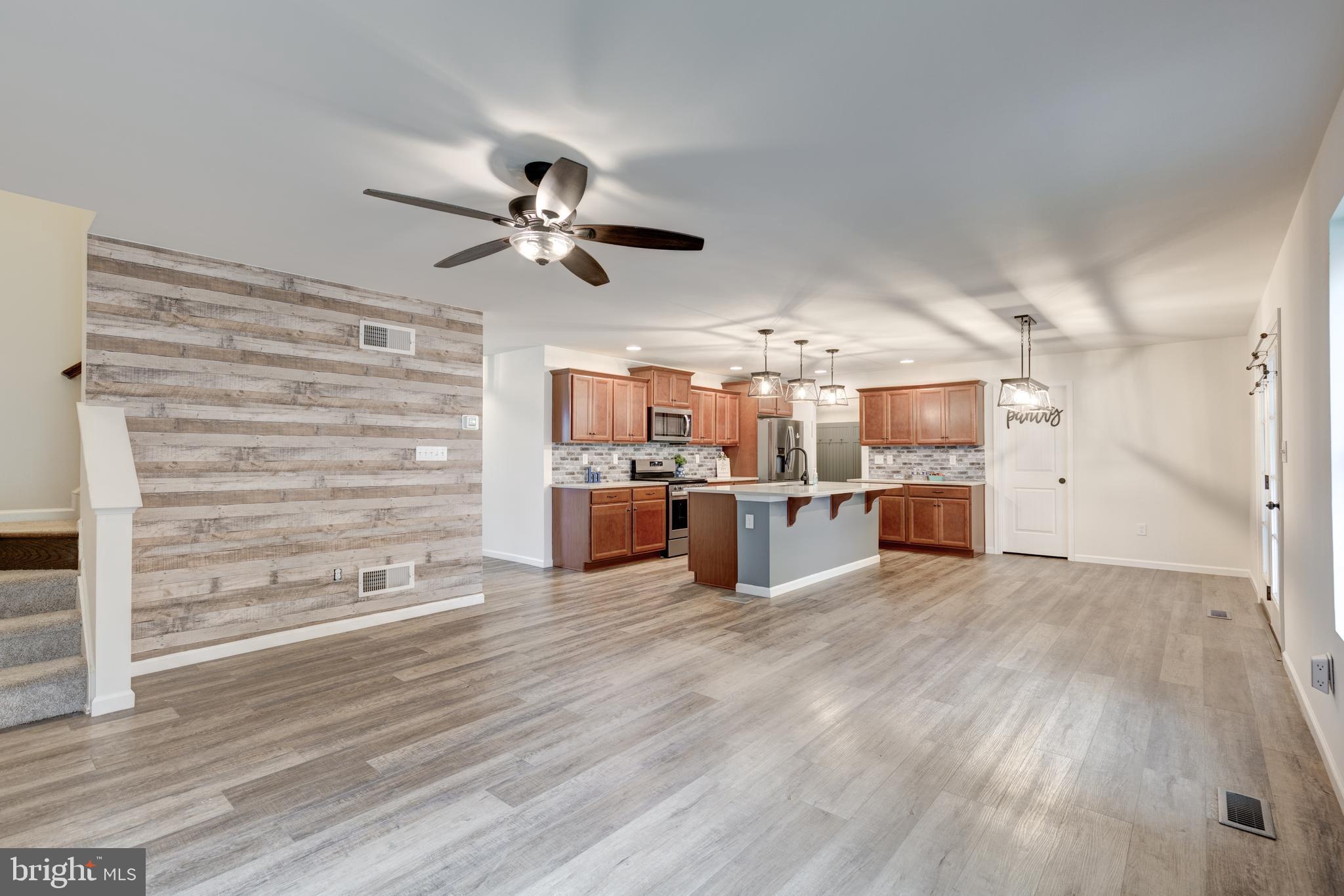 CLOVERFIELD FARMS - Residential