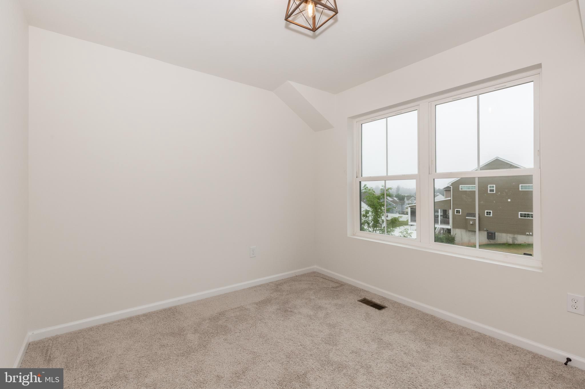 CLOVERFIELD FARMS - Residential