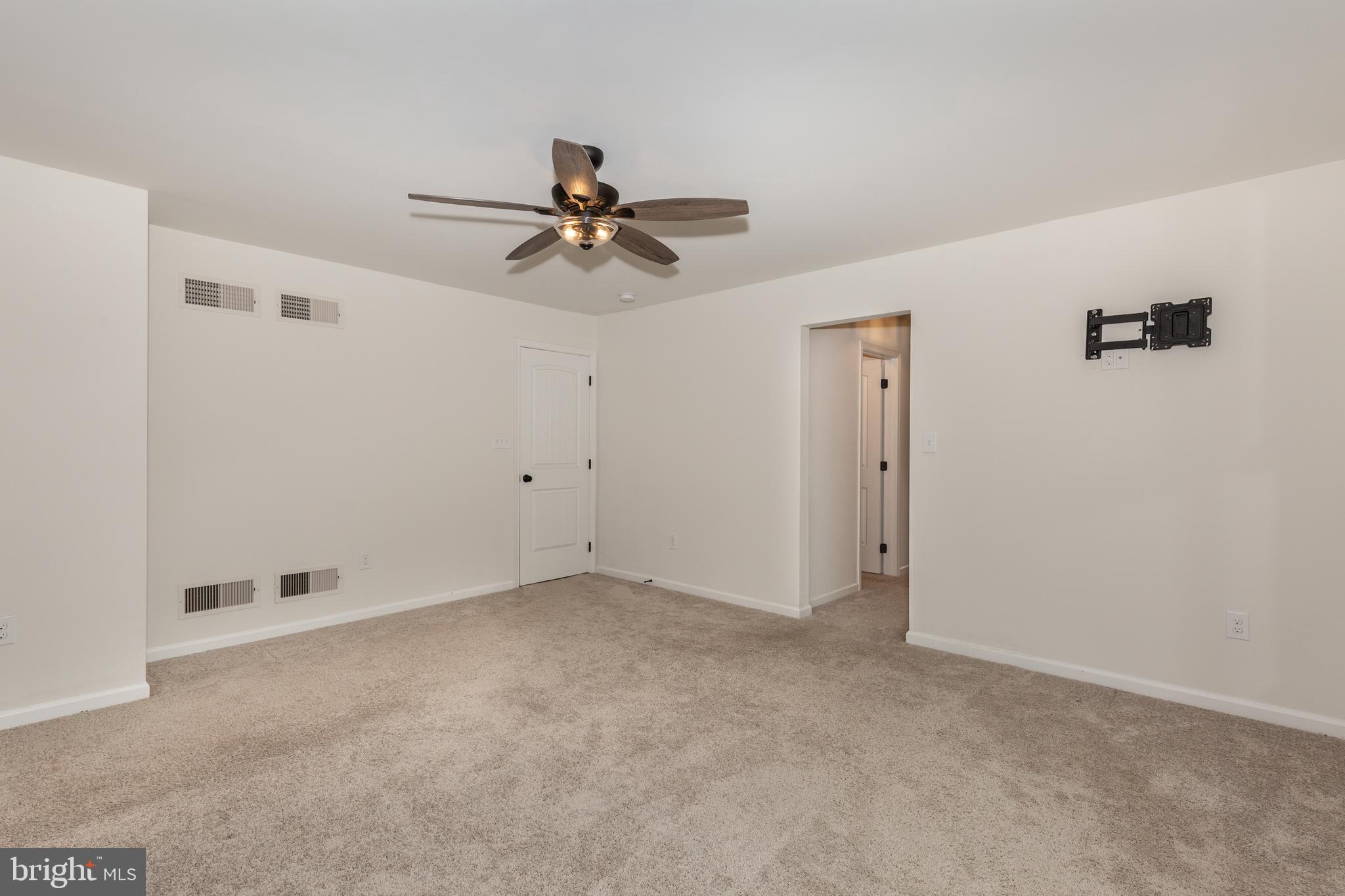 CLOVERFIELD FARMS - Residential
