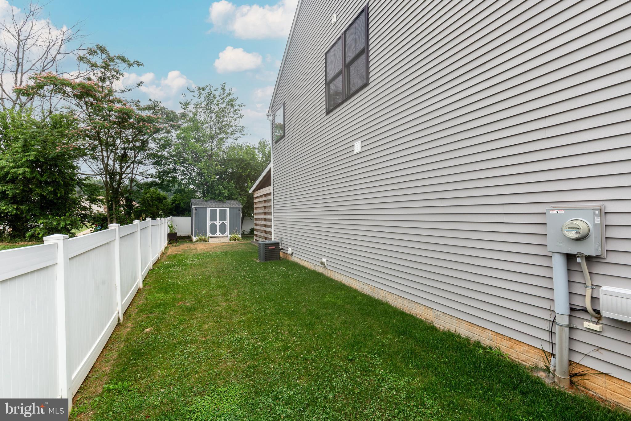 CLOVERFIELD FARMS - Residential