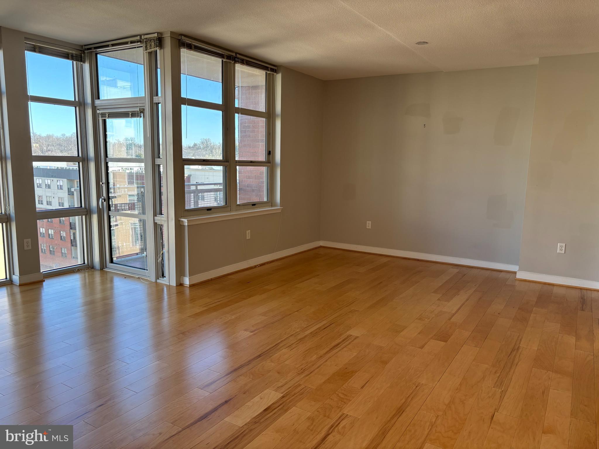NATIONAL HARBOR - Residential Lease