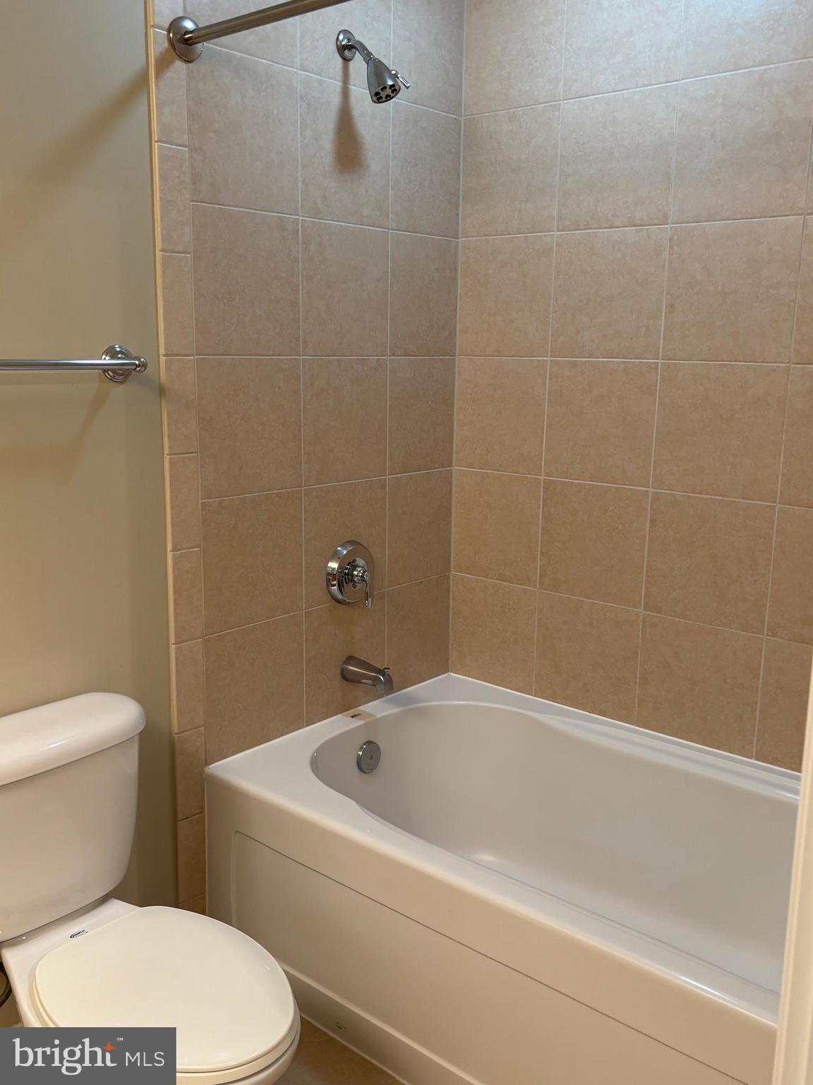 NATIONAL HARBOR - Residential Lease