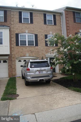 Beautiful garage townhome in water privileged community.  Situated on one of the best lots, 3 finished lvls with newer roof, HVAC & windows. Upper lvl master suite, 2 guest BRs & cathedral ceilings throughout.  Main level eat-in kitchen, formal dining room, living room and half bath; deck off eat-in kitchen area.  LL family room, half bath, washer/dryer, storage; walk-out patio.  Broadneck schools