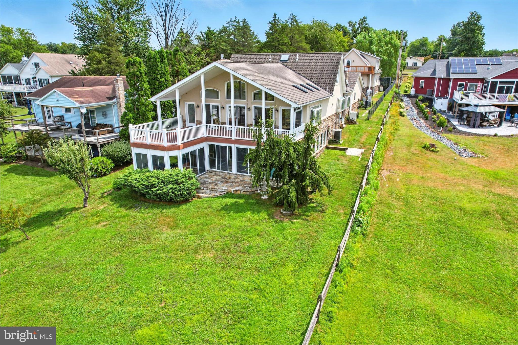LAKE HERITAGE - Residential