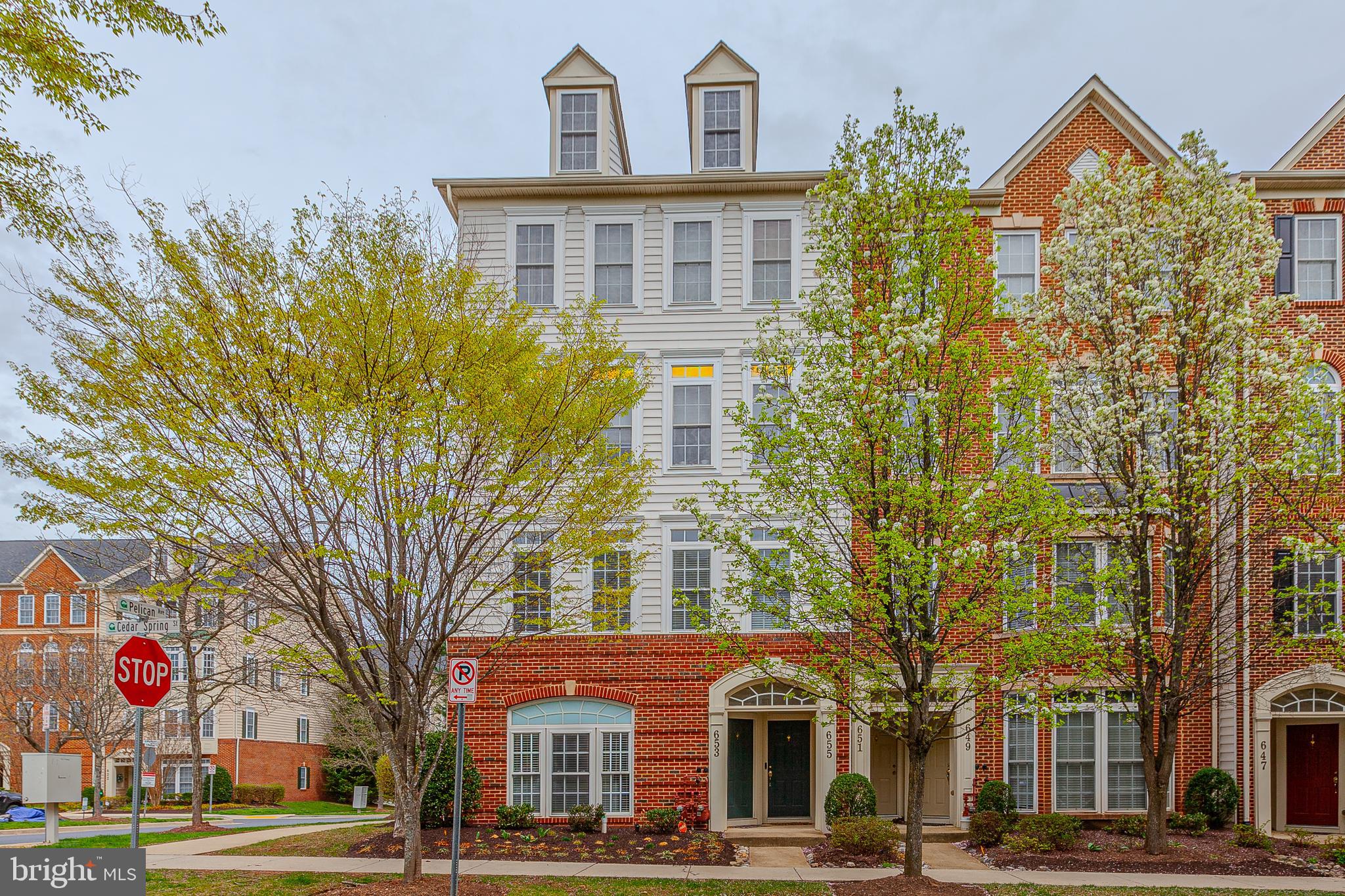 Welcome to this immaculate, move-in-ready end-unit in the desirable community of Hidden Creek! This beautifully updated unit features three bedrooms, two and a half bathrooms, an inviting open floor plan, a luxurious eat-in kitchen with quartz countertops and stainless-steel appliances, impressive primary suite with tray ceilings, updated flooring and carpet, in-unit laundry, a private balcony, and garage. Enjoy living next door to the clubhouse, which includes the community pool and fitness center. Residents of this community enjoy living in close proximity to restaurants, grocery stores, parks, and local schools. This home is situated near Rio and Crown for additional dining and entertainment options. Additionally, commuters will appreciate the proximity to Shady Grove Metro station, nearby bus routes, and easy access to I-270 and the Intercounty Connector! Welcome, and enjoy!