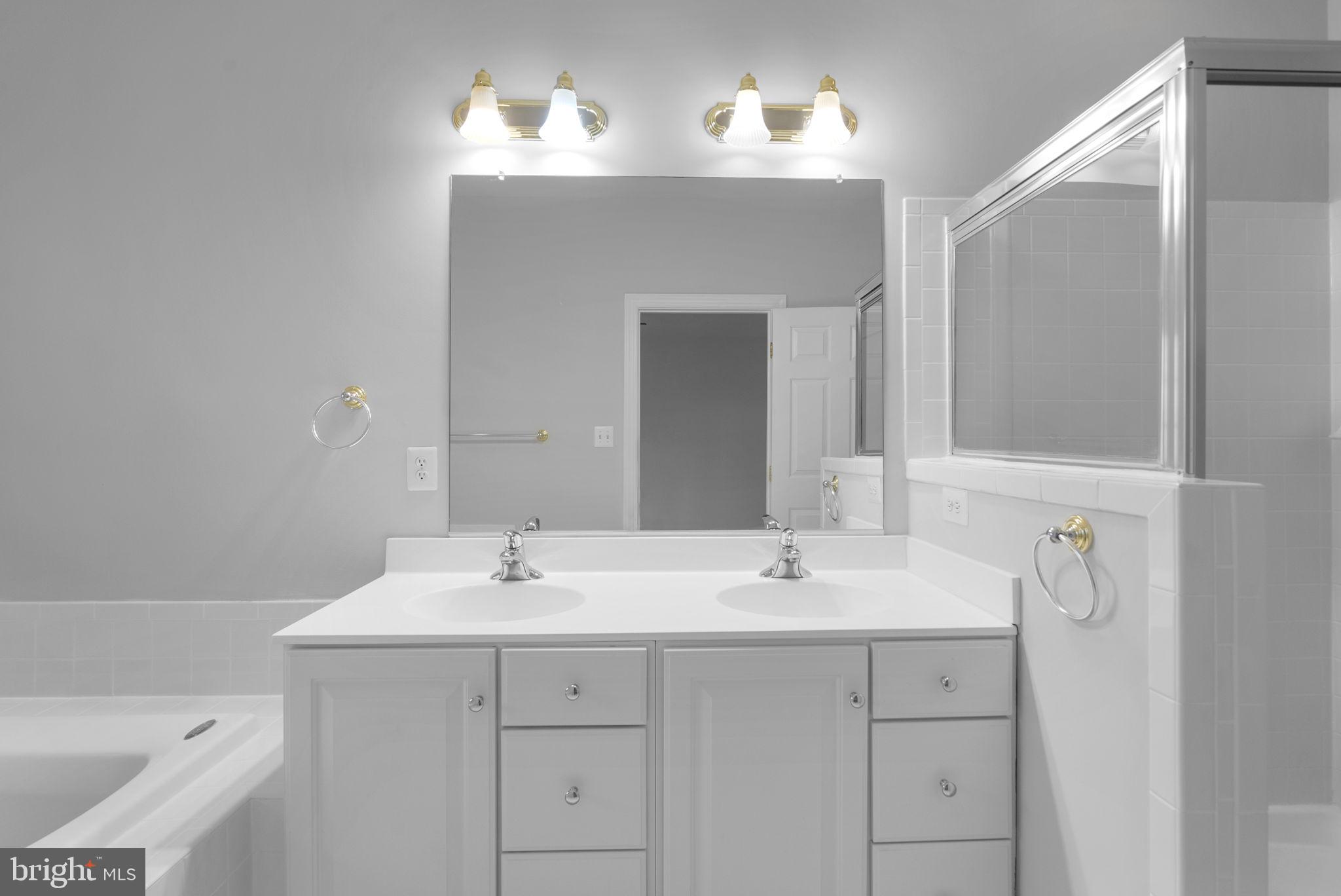KINGSVIEW VILLAGE - Residential