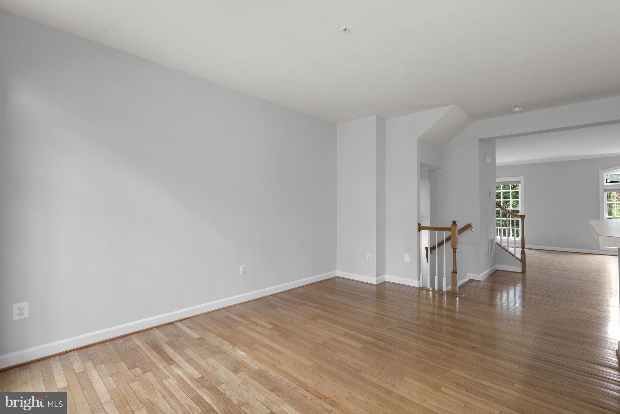 KINGSVIEW VILLAGE - Residential