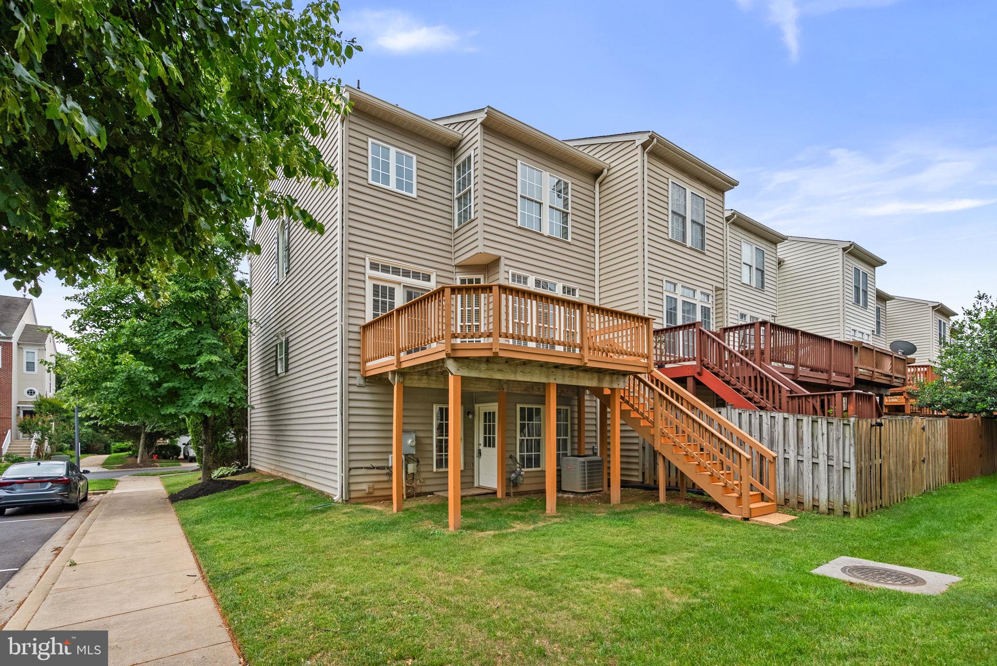 KINGSVIEW VILLAGE - Residential