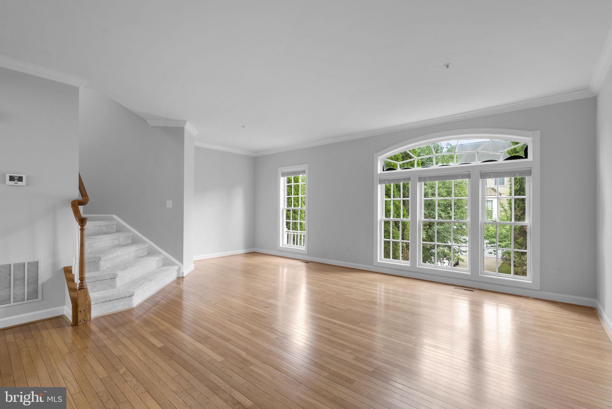 KINGSVIEW VILLAGE - Residential