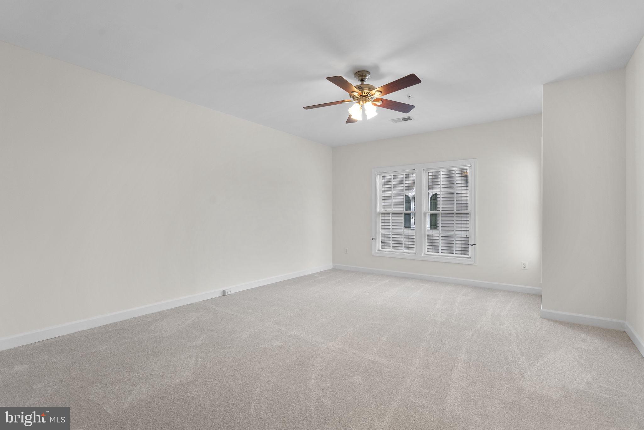KINGSVIEW VILLAGE - Residential