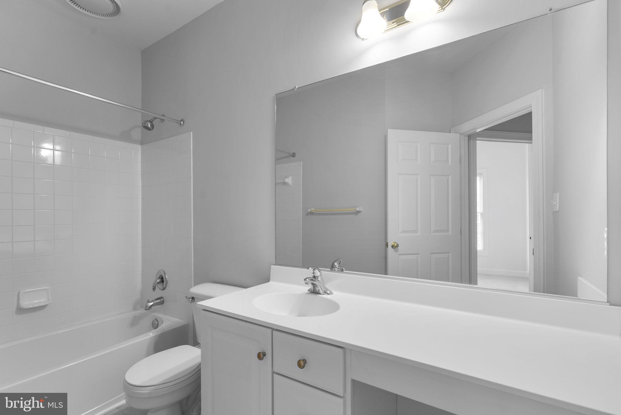 KINGSVIEW VILLAGE - Residential