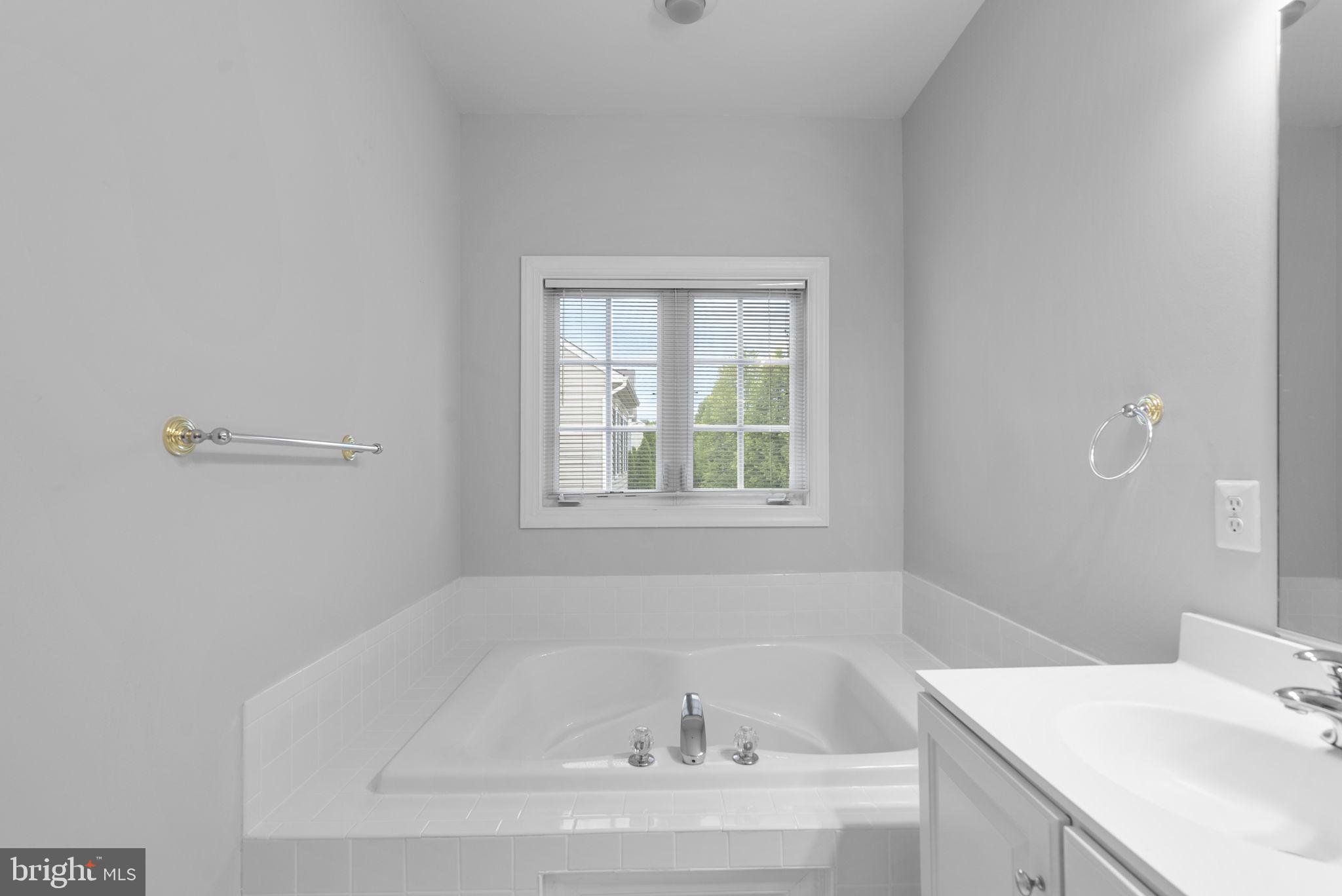 KINGSVIEW VILLAGE - Residential