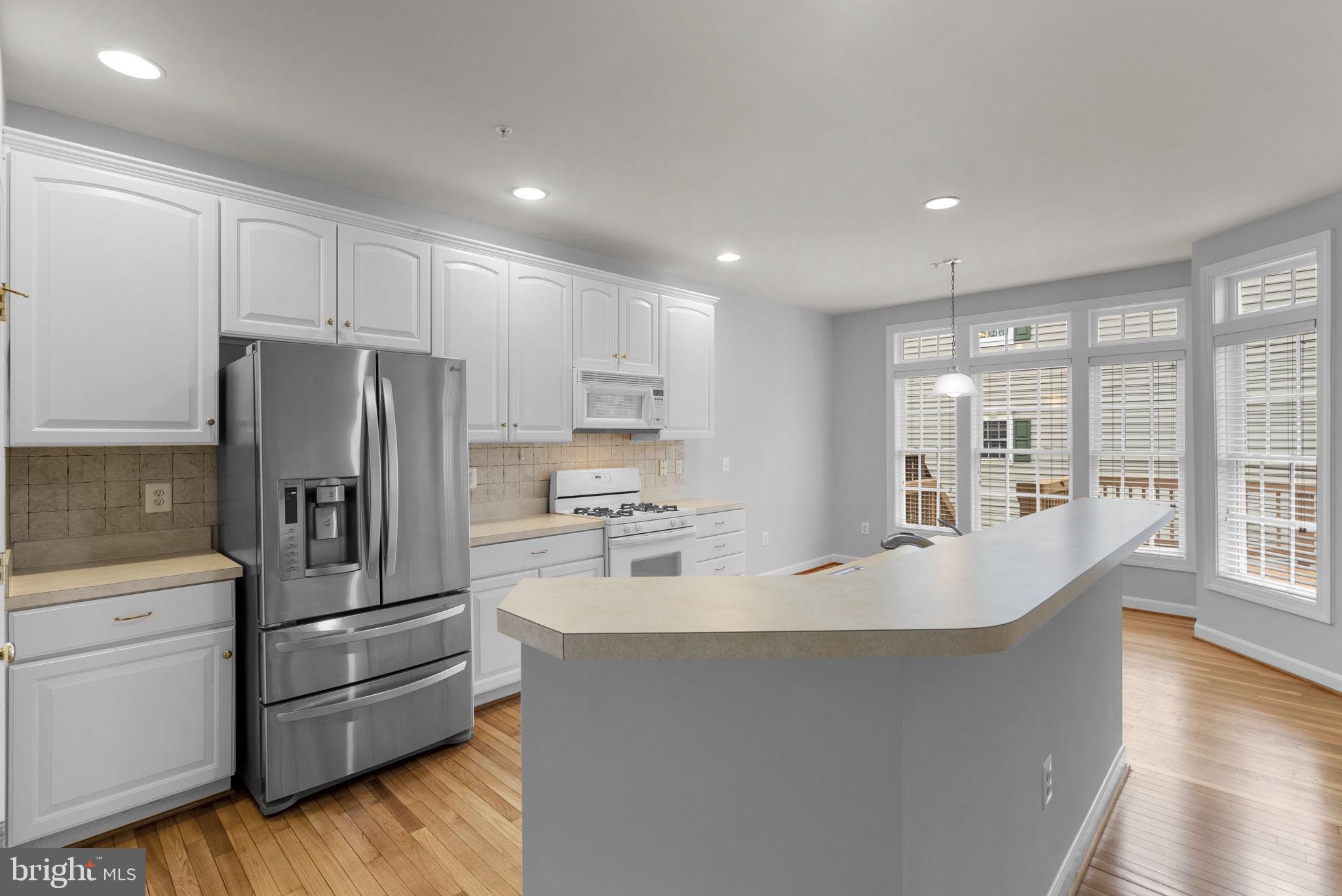 KINGSVIEW VILLAGE - Residential