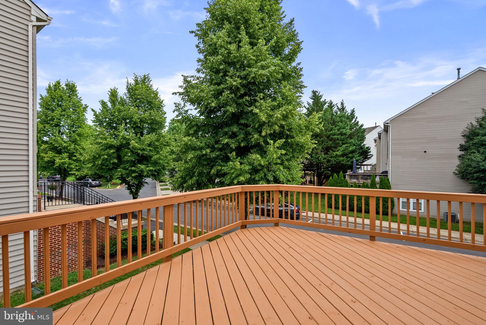 KINGSVIEW VILLAGE - Residential