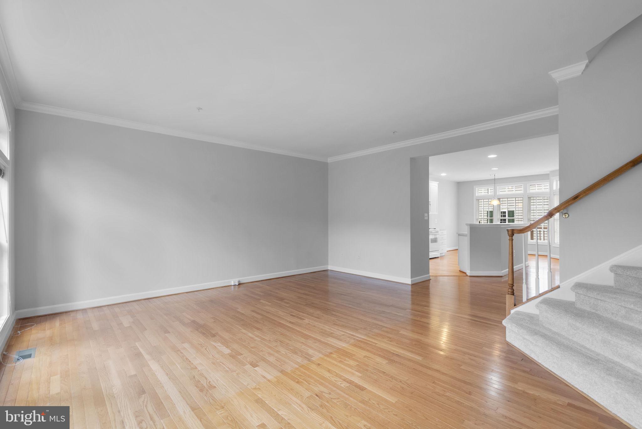 KINGSVIEW VILLAGE - Residential