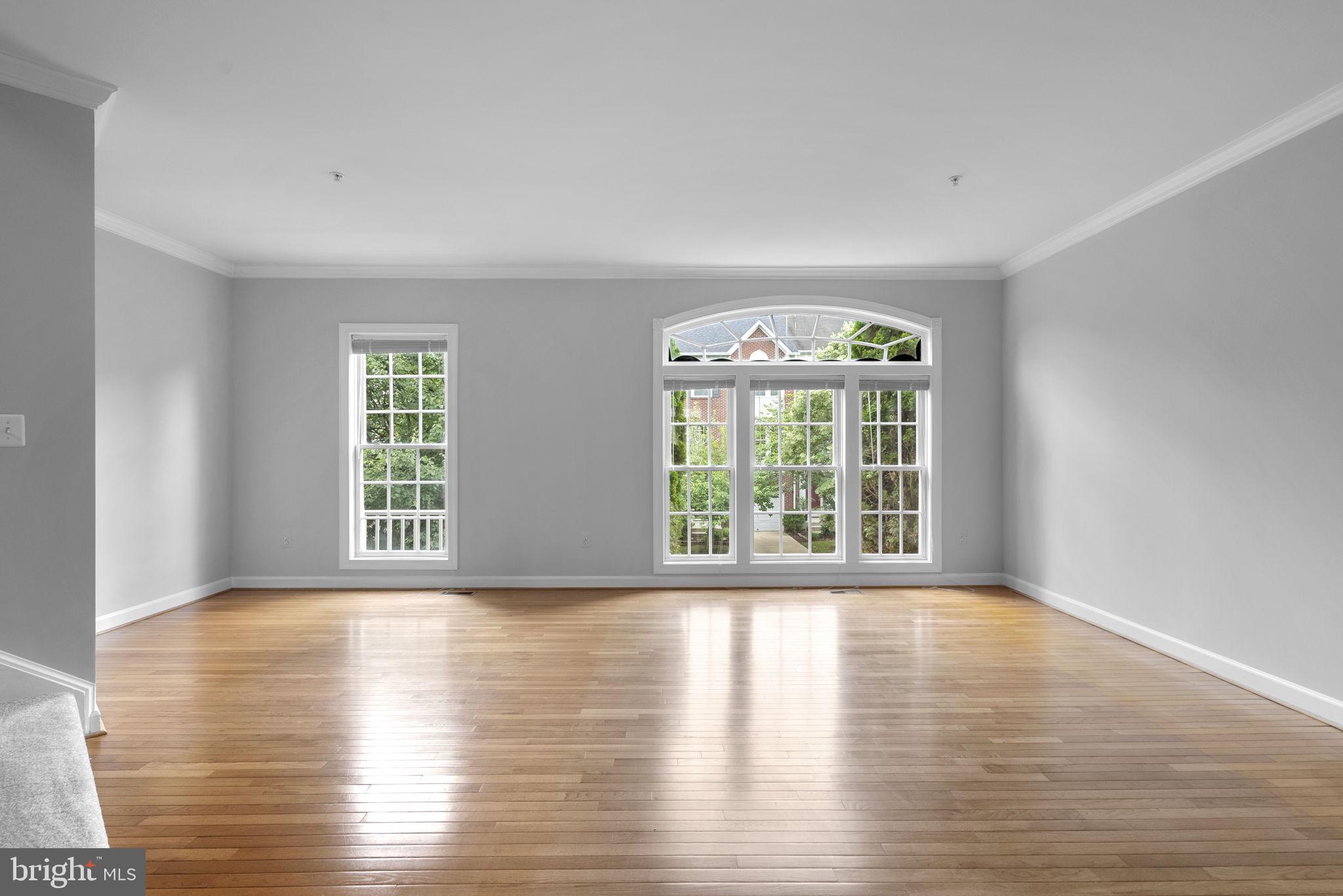 KINGSVIEW VILLAGE - Residential