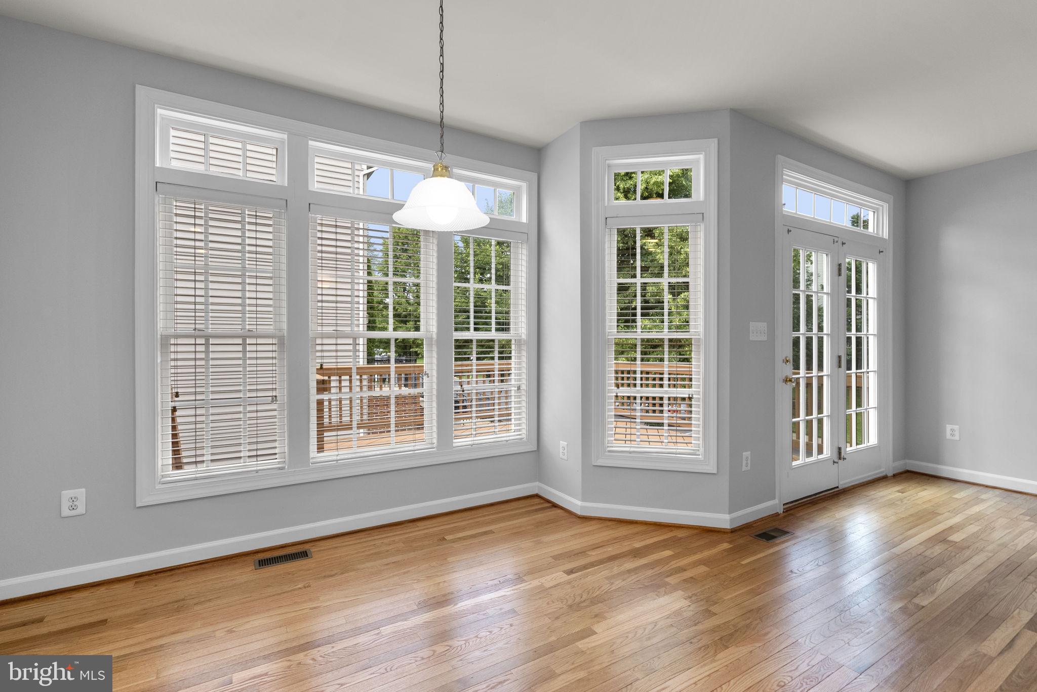 KINGSVIEW VILLAGE - Residential