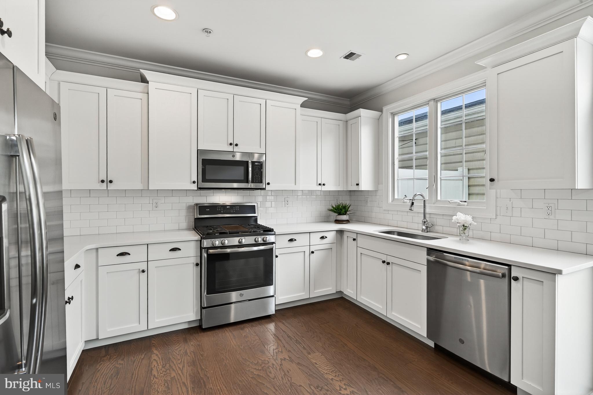 MAGNOLIA PLACE - Residential