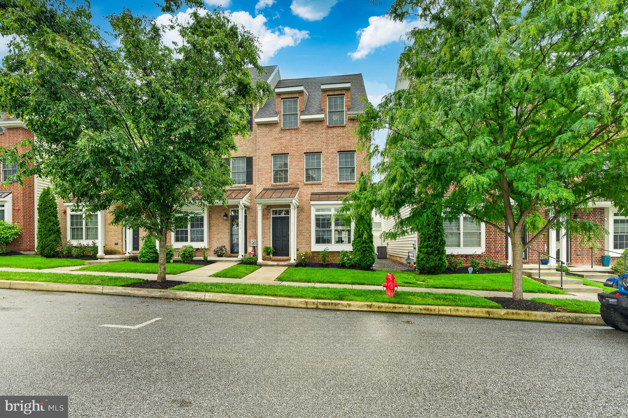 MAGNOLIA PLACE - Residential