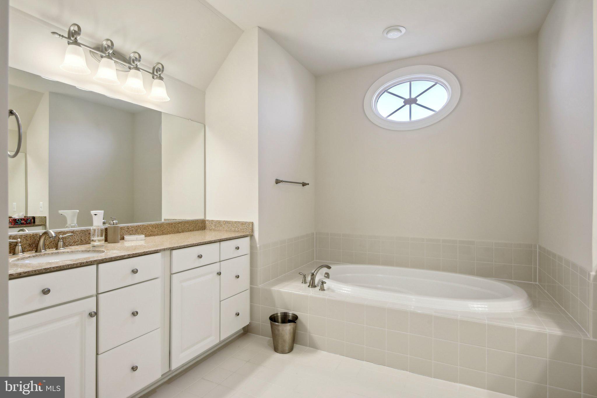 SEVEN HILLS - Residential