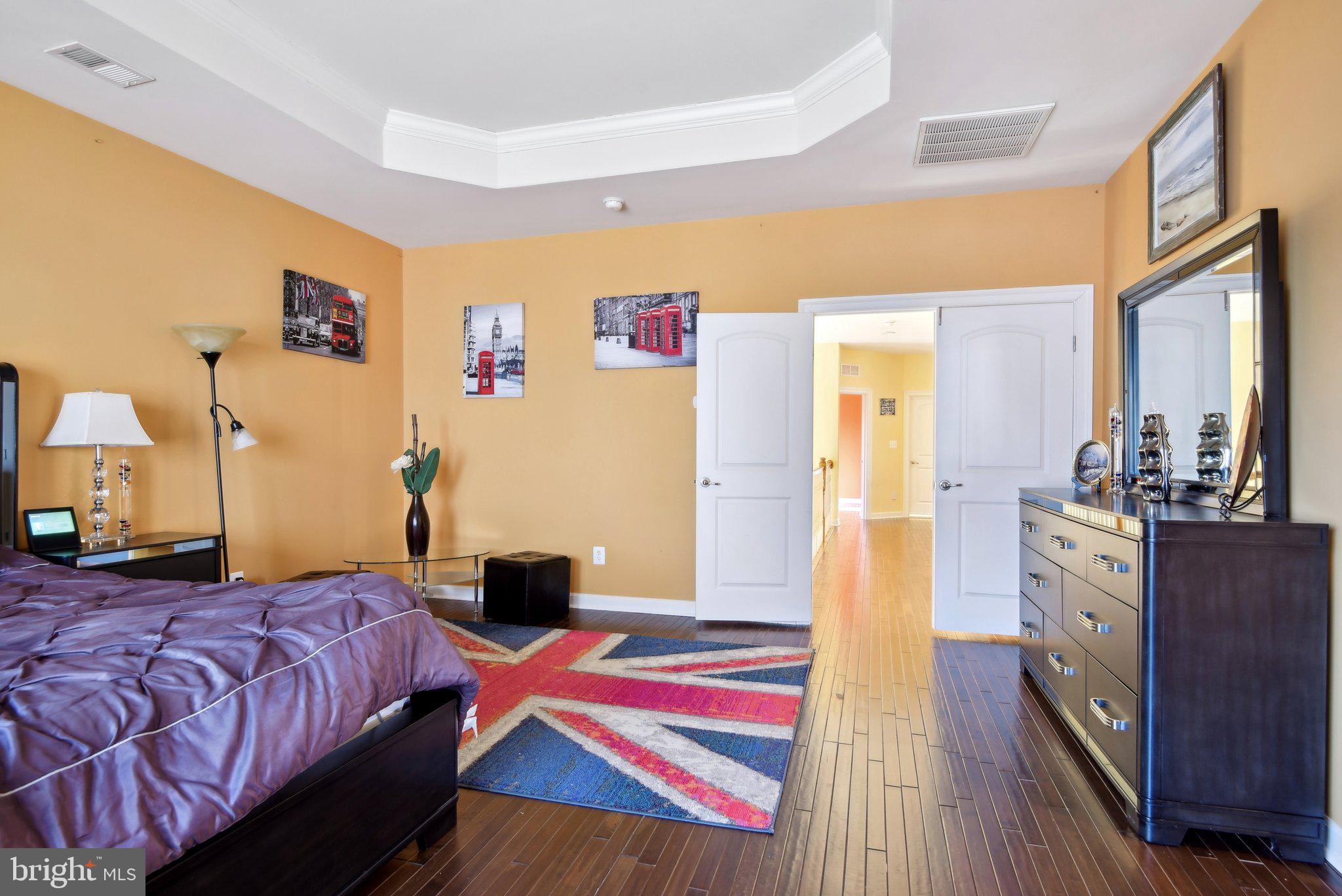 SEVEN HILLS - Residential