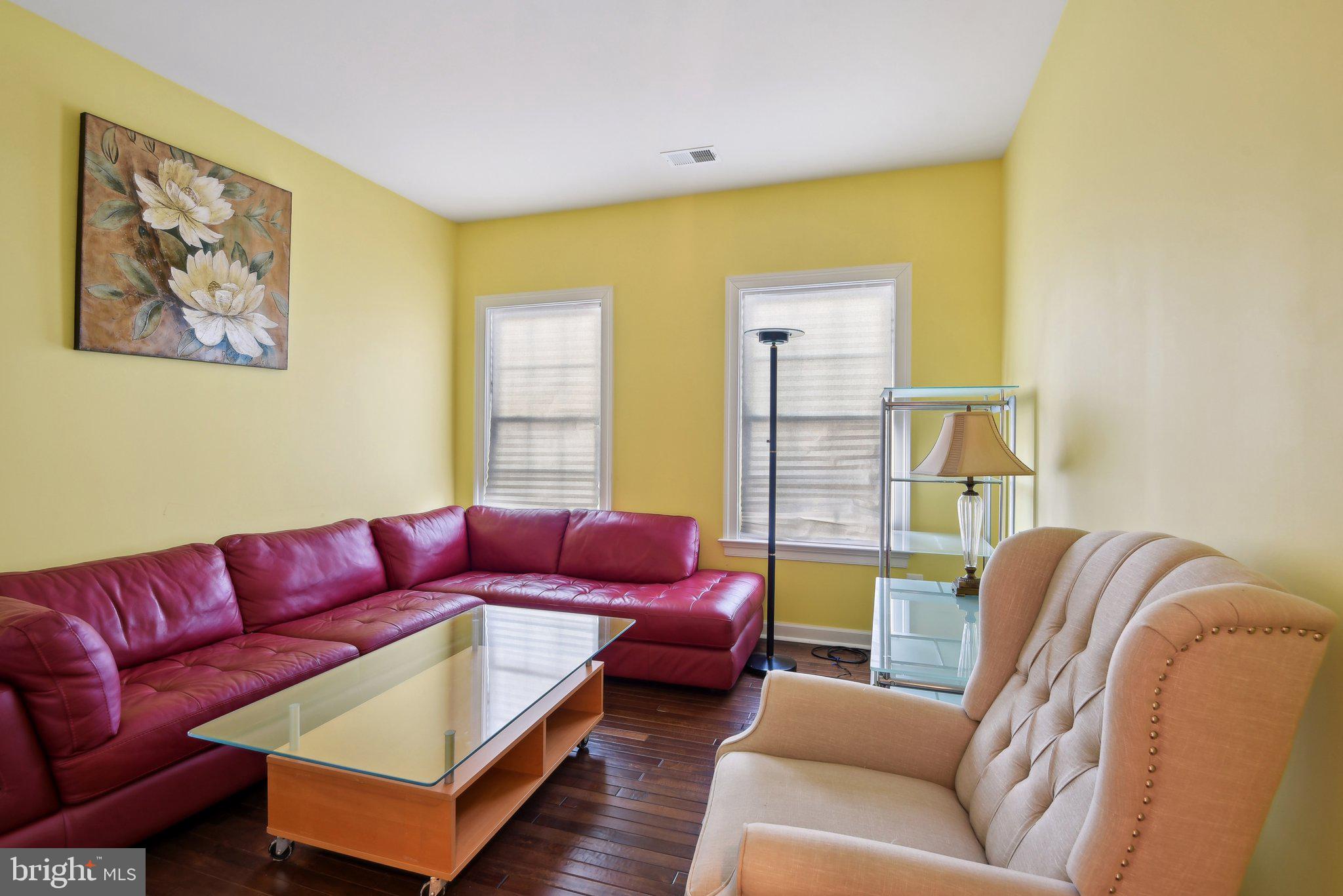 SEVEN HILLS - Residential