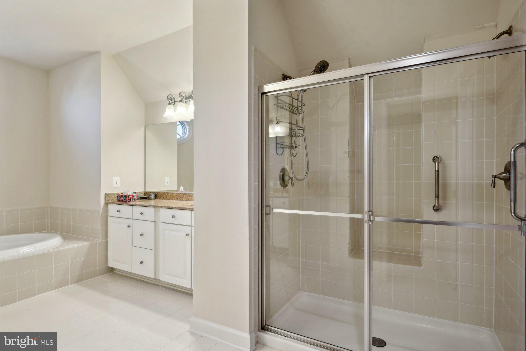 SEVEN HILLS - Residential