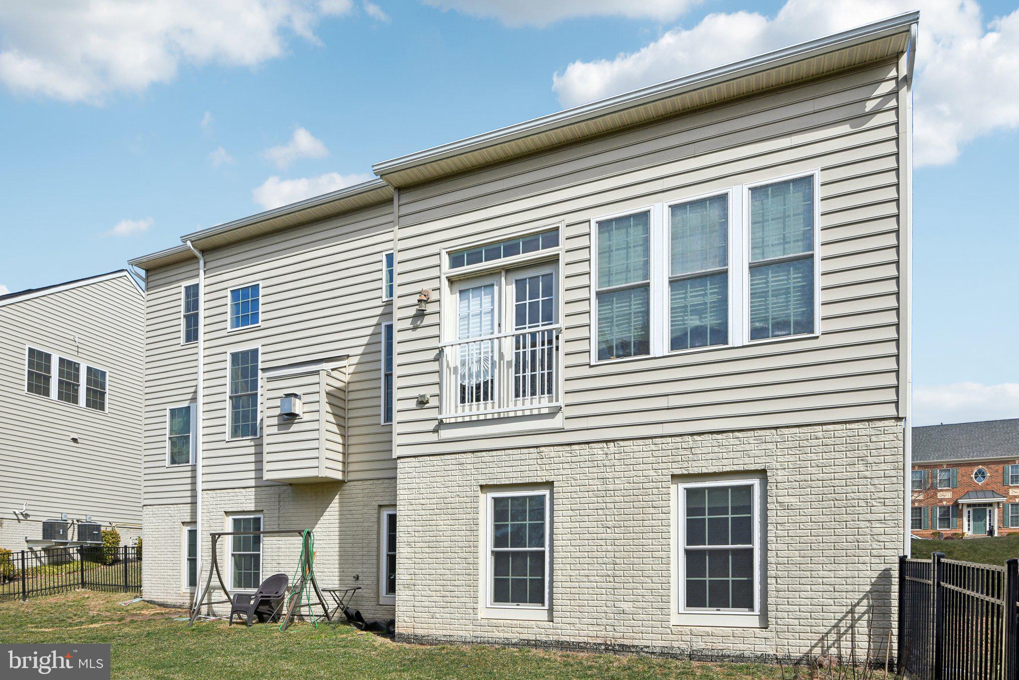 SEVEN HILLS - Residential