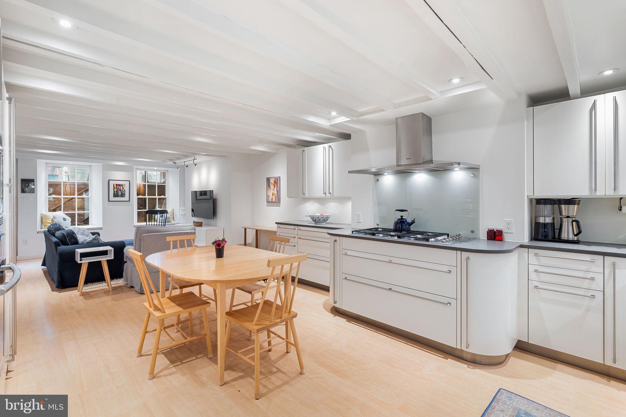 WASHINGTON SQ WEST - Residential