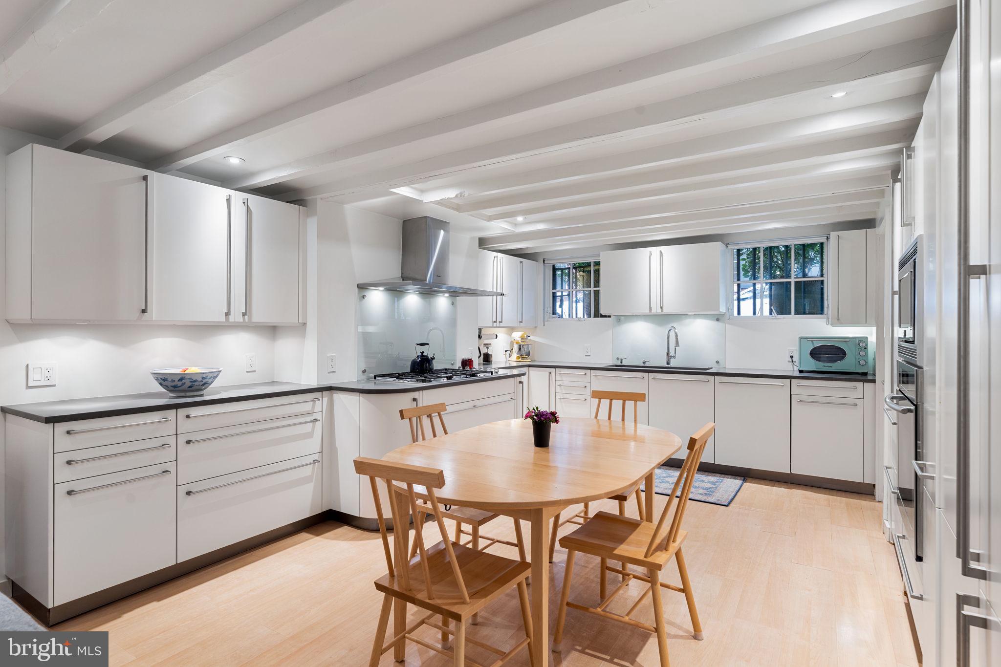 WASHINGTON SQ WEST - Residential