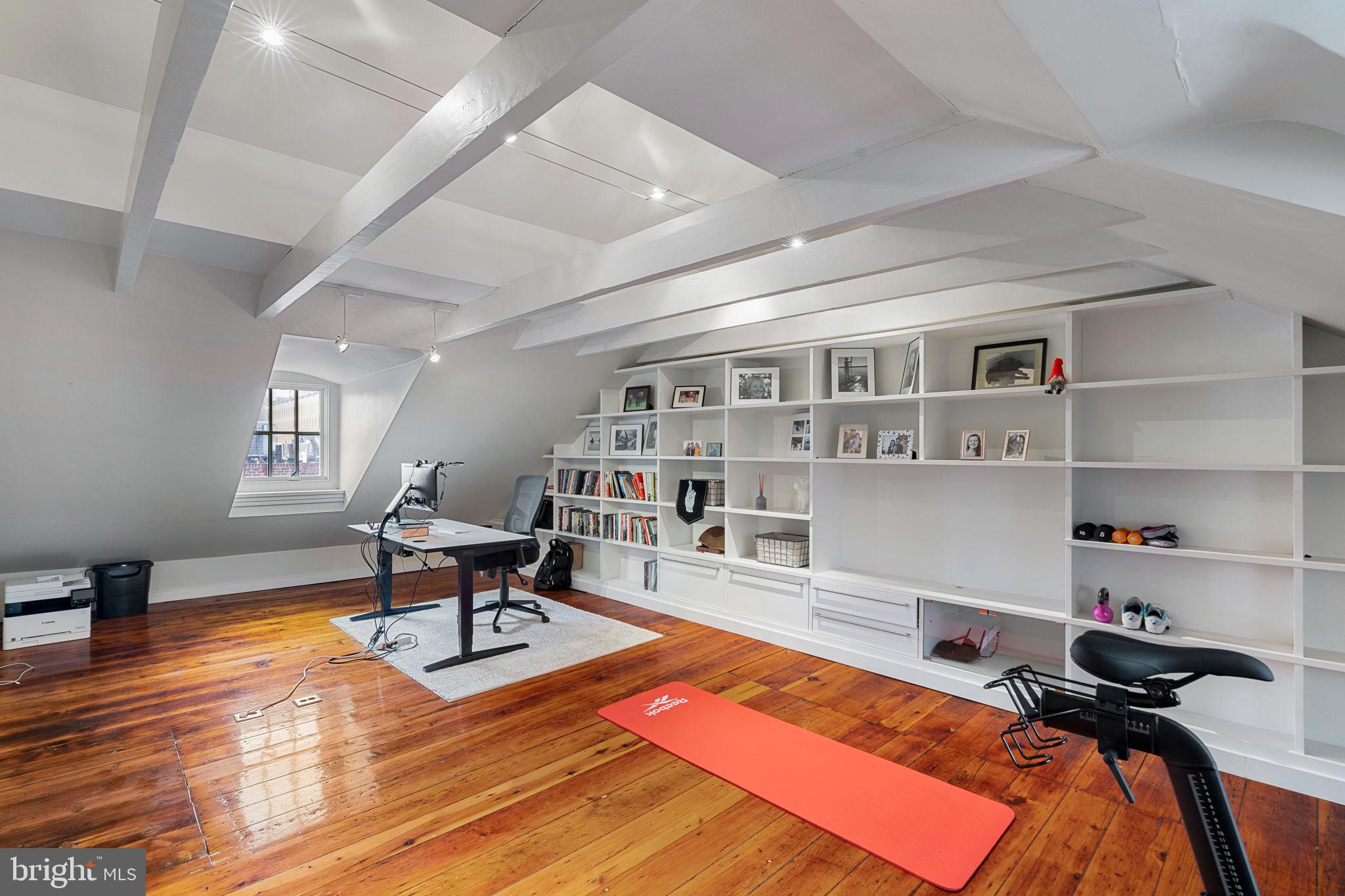WASHINGTON SQ WEST - Residential