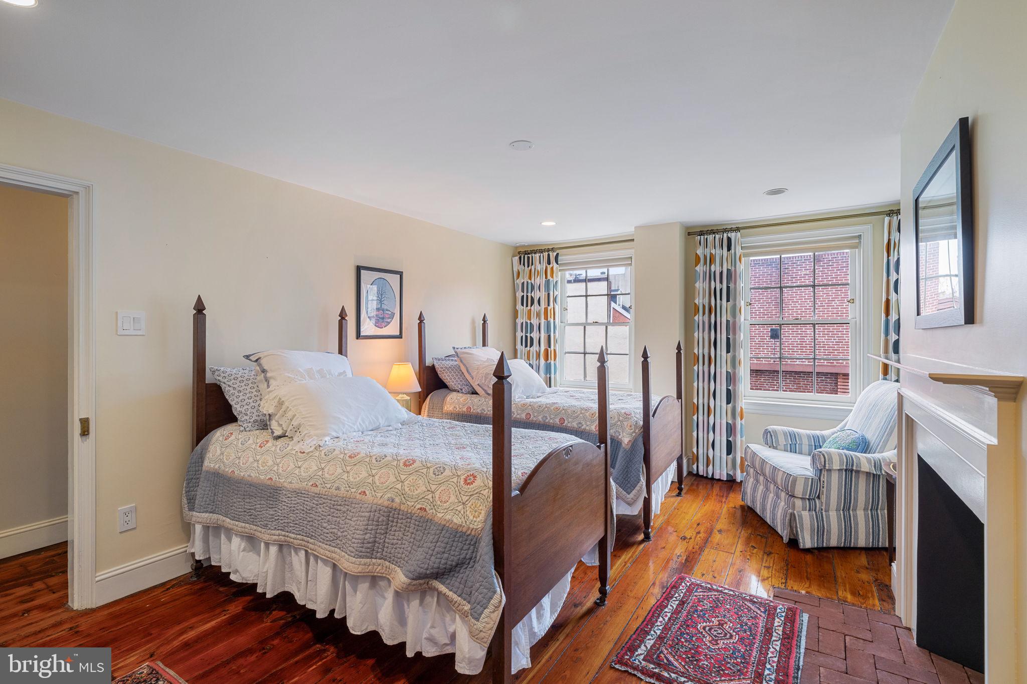 WASHINGTON SQ WEST - Residential
