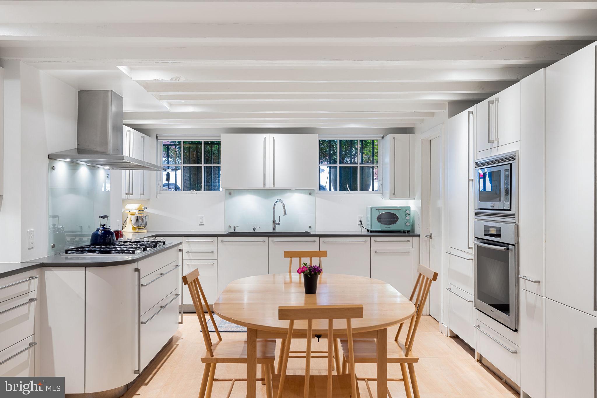WASHINGTON SQ WEST - Residential