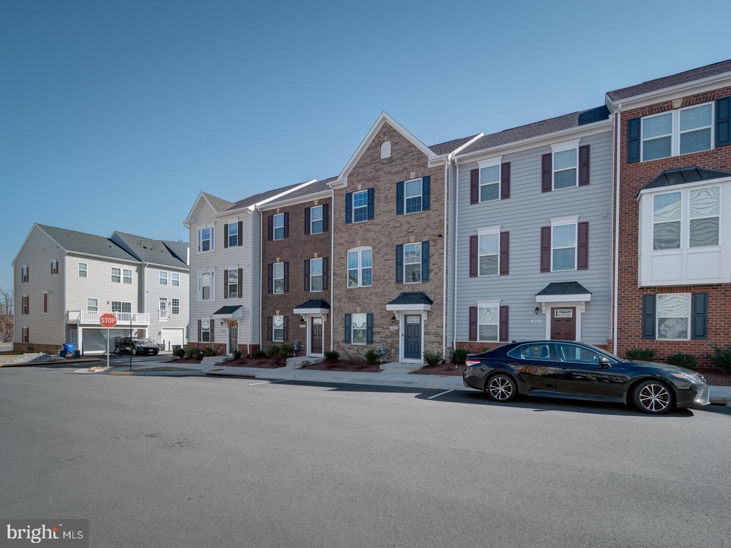 ARCOLA TOWN CENTER - Residential