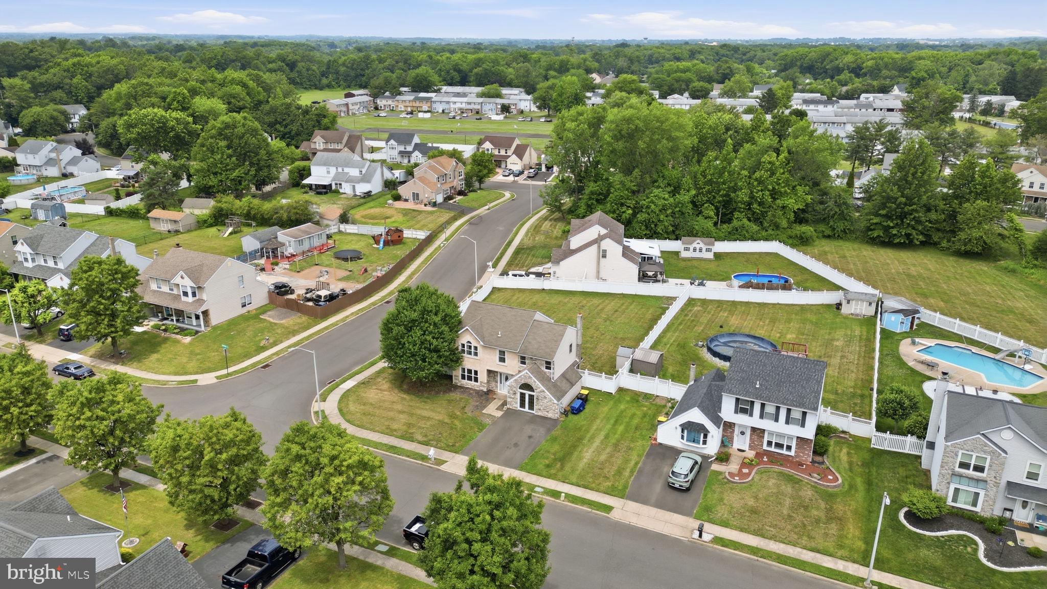CROSS ROADS - Residential