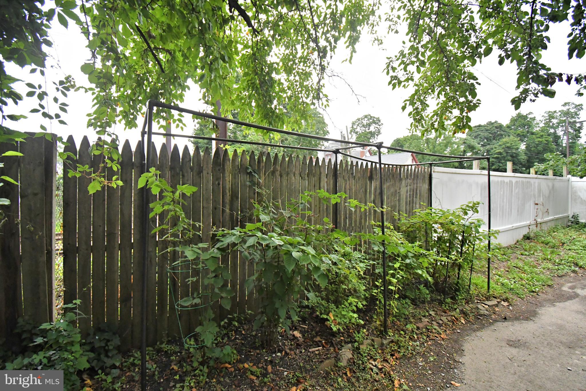 ELKINS PARK - Residential