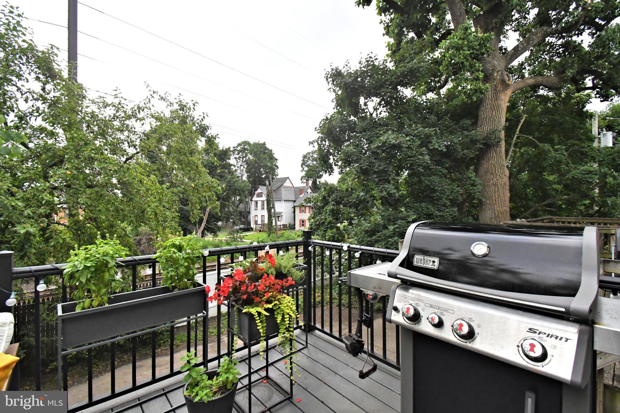 ELKINS PARK - Residential