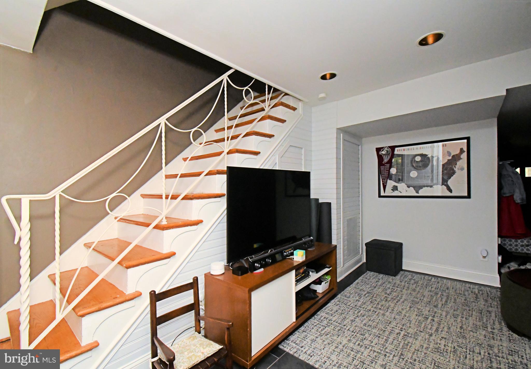 ELKINS PARK - Residential