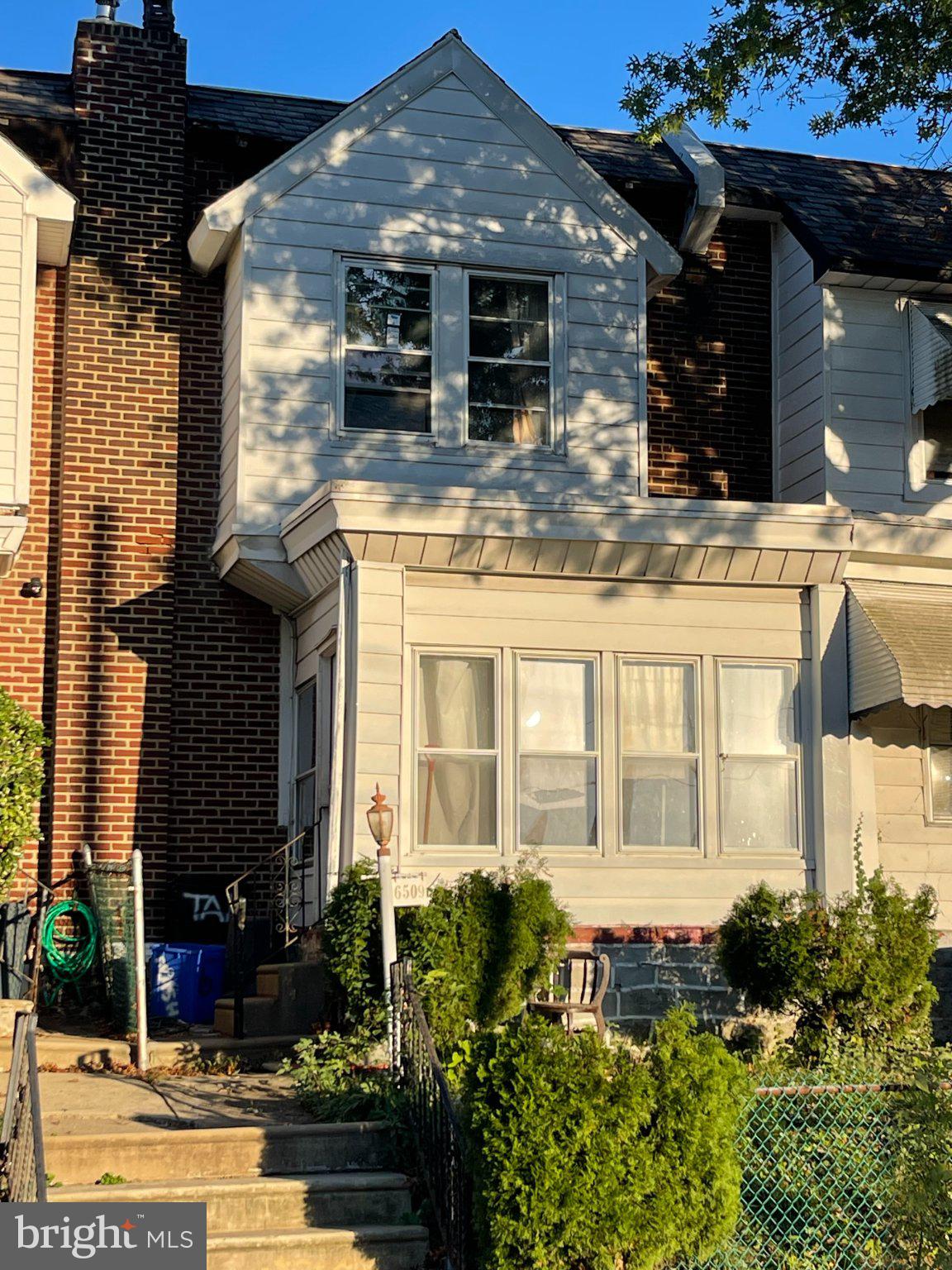 WEST OAK LANE - Residential