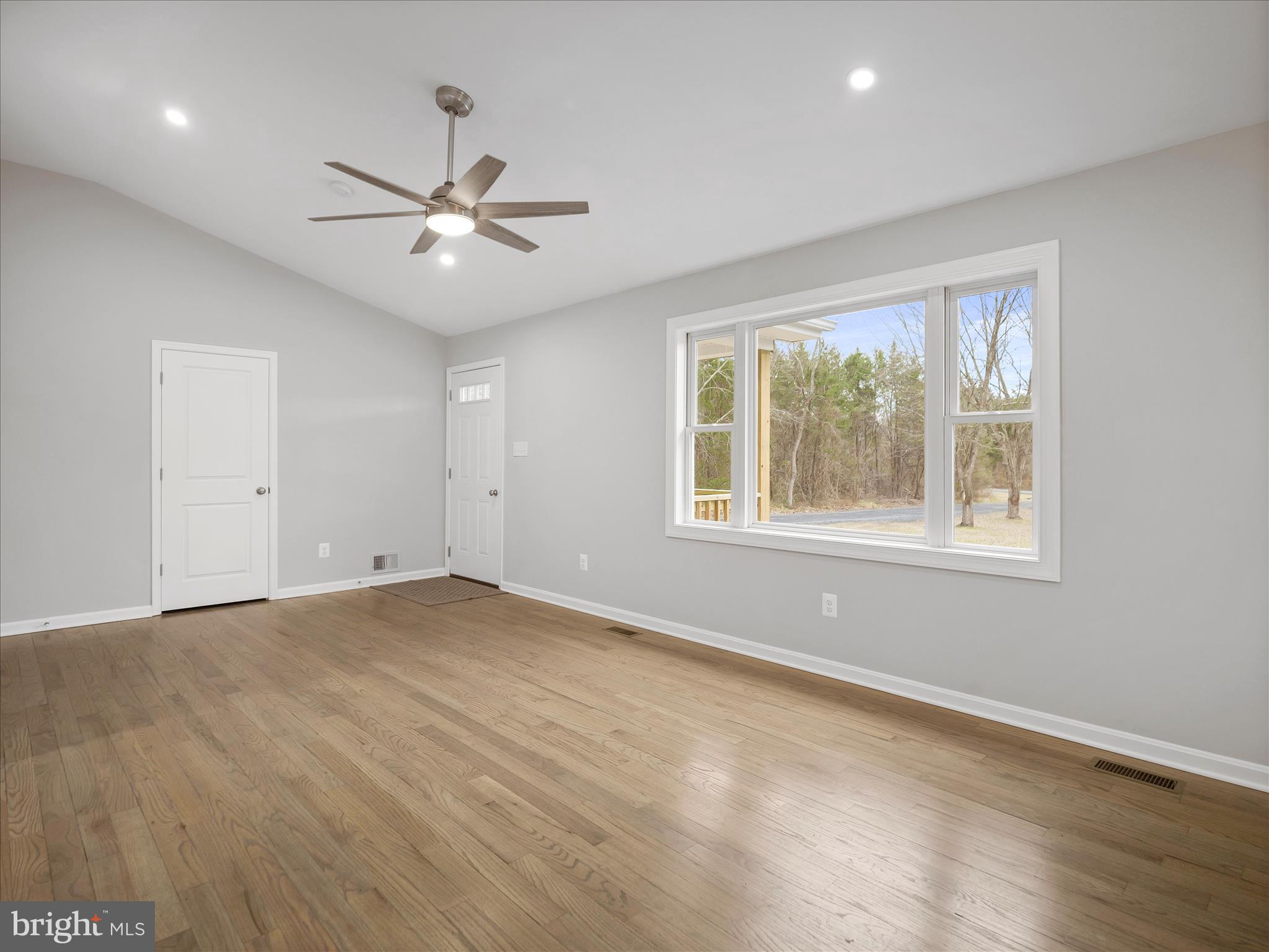 SHEN RIVER LAKES - Residential