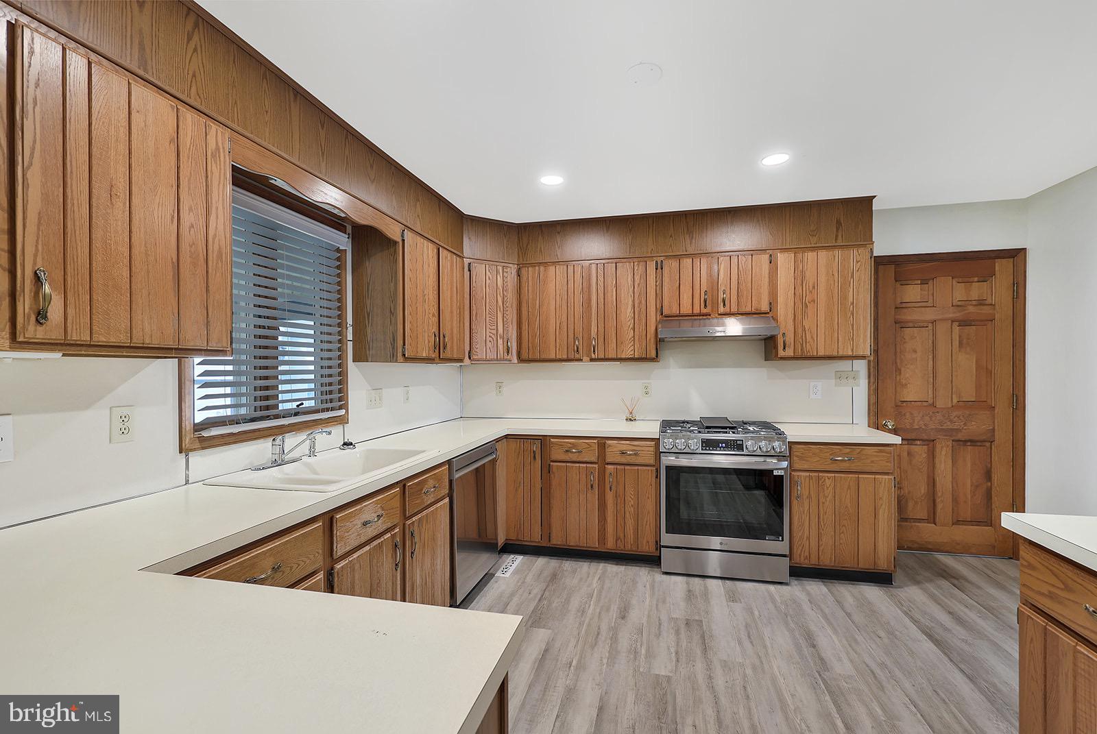 VICTORIA GLEN - Residential