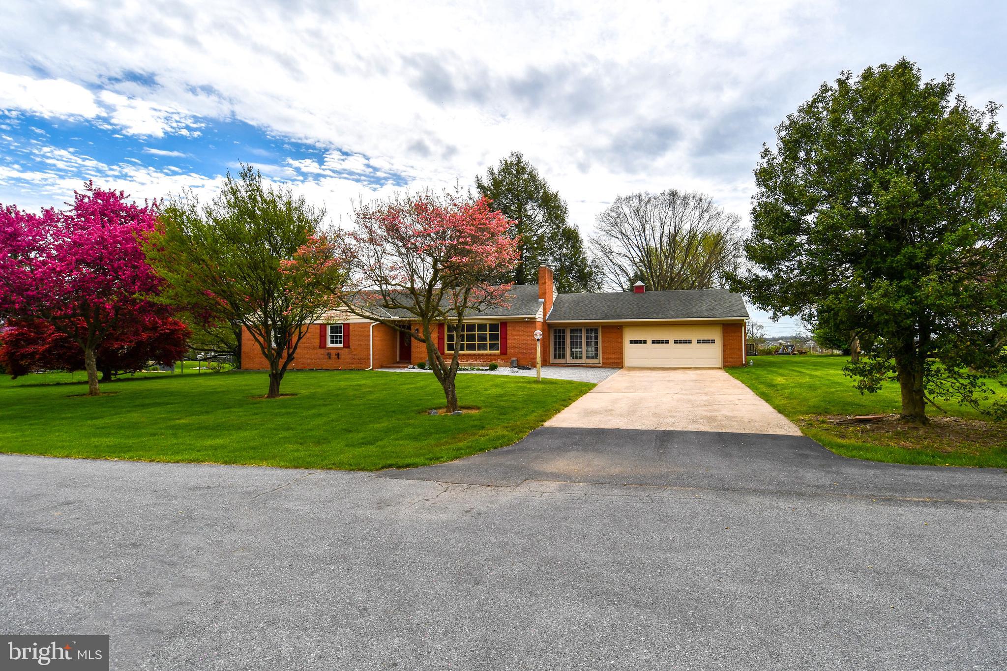 CEDAR LAWN - Residential