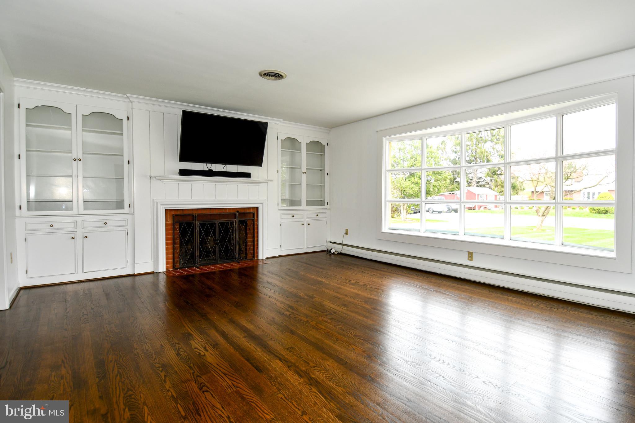 CEDAR LAWN - Residential