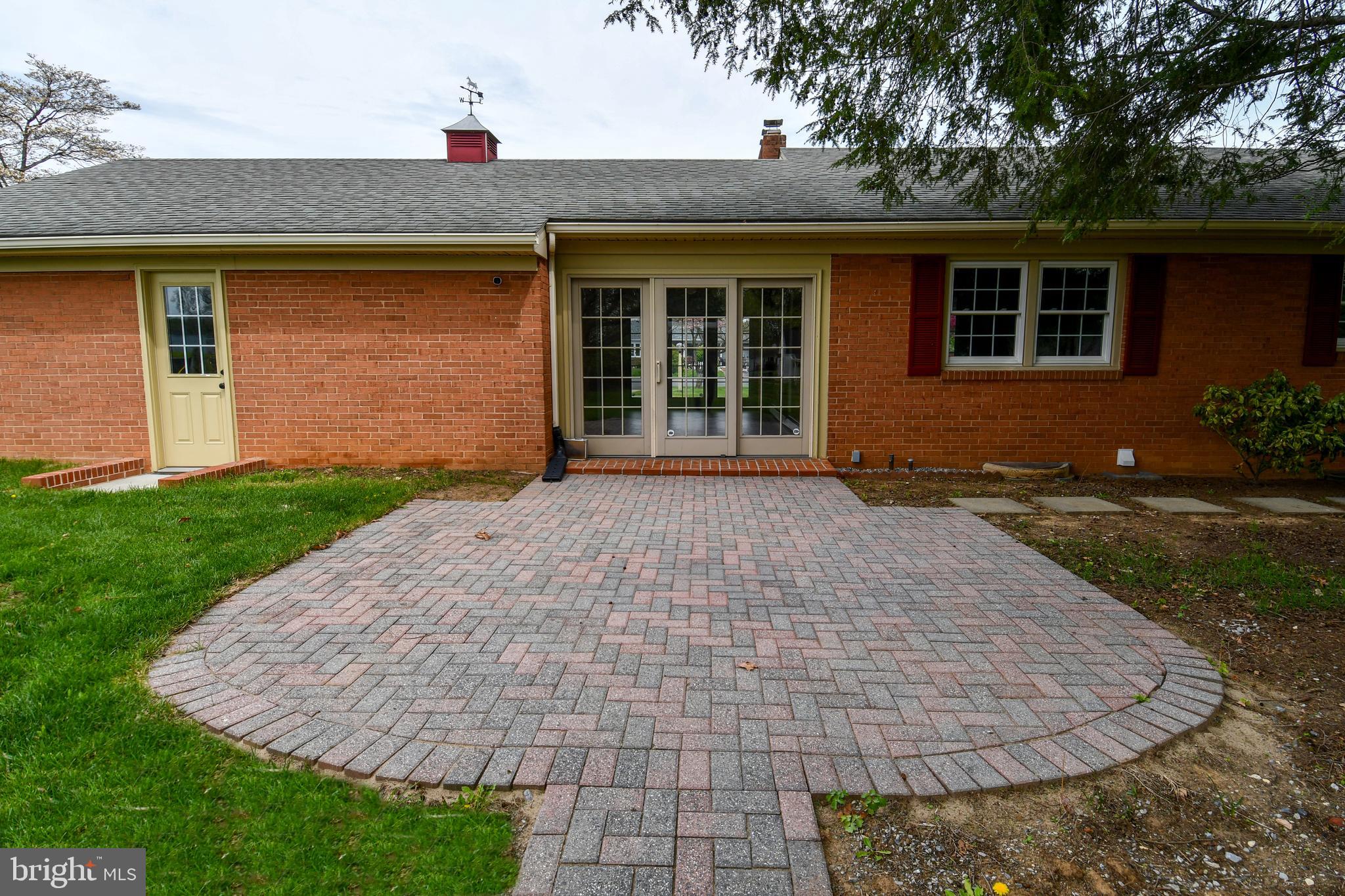 CEDAR LAWN - Residential