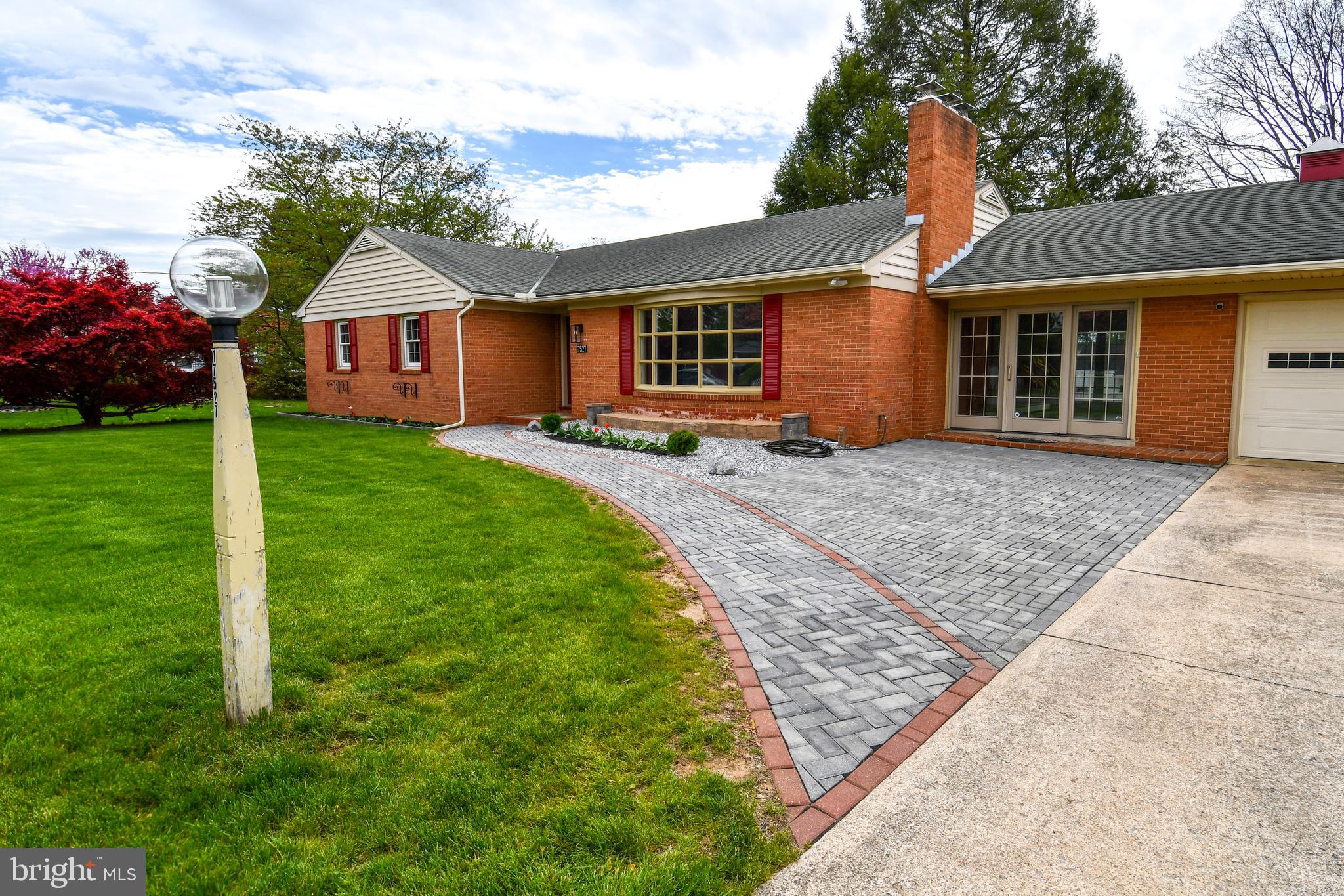 CEDAR LAWN - Residential