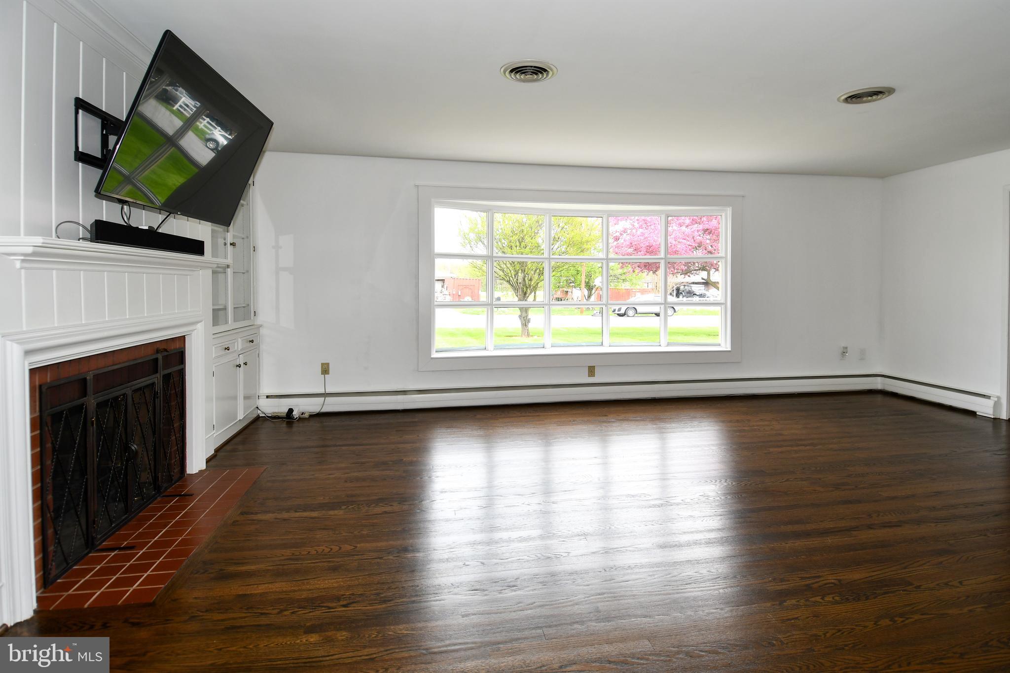 CEDAR LAWN - Residential