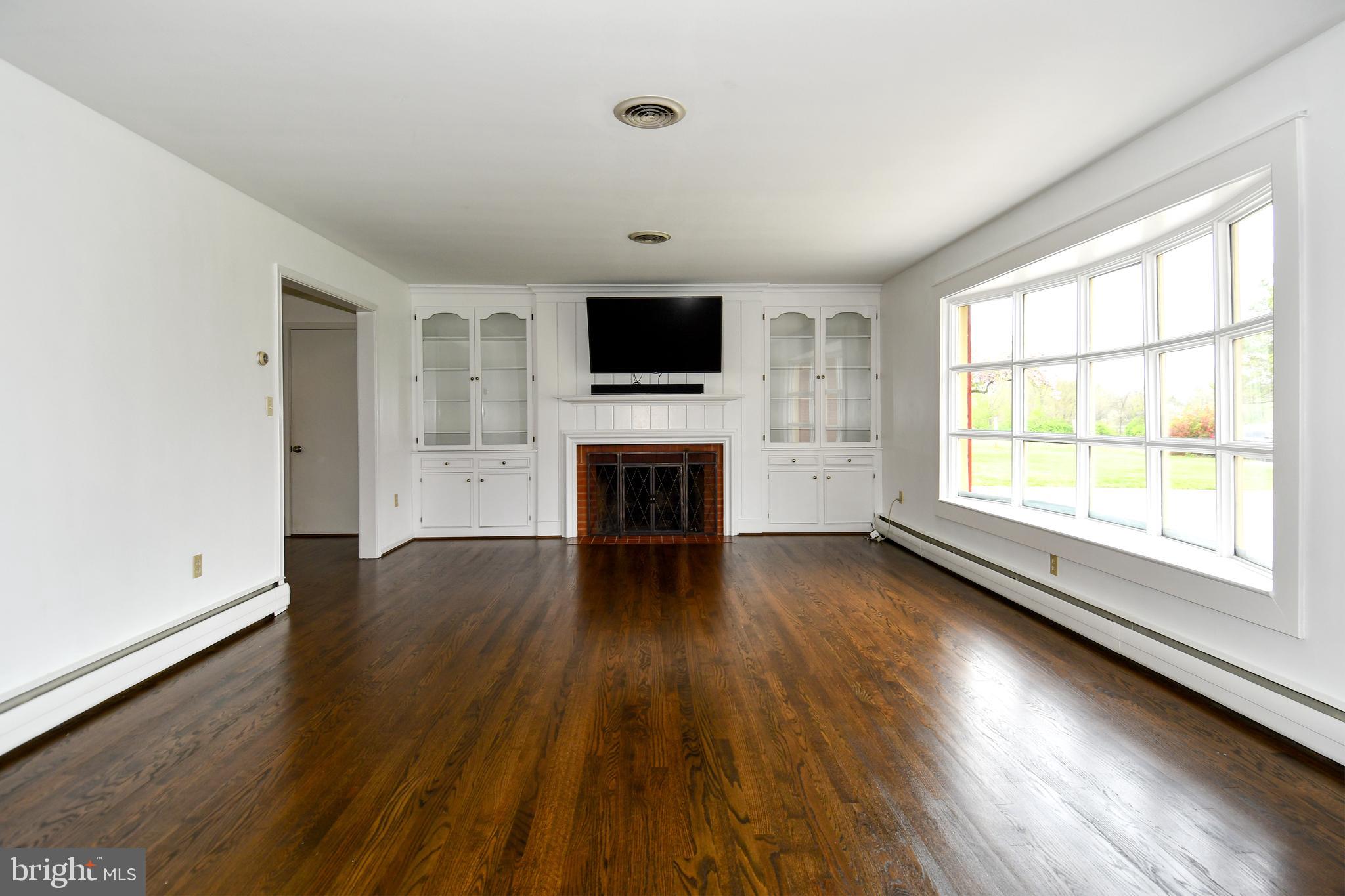 CEDAR LAWN - Residential