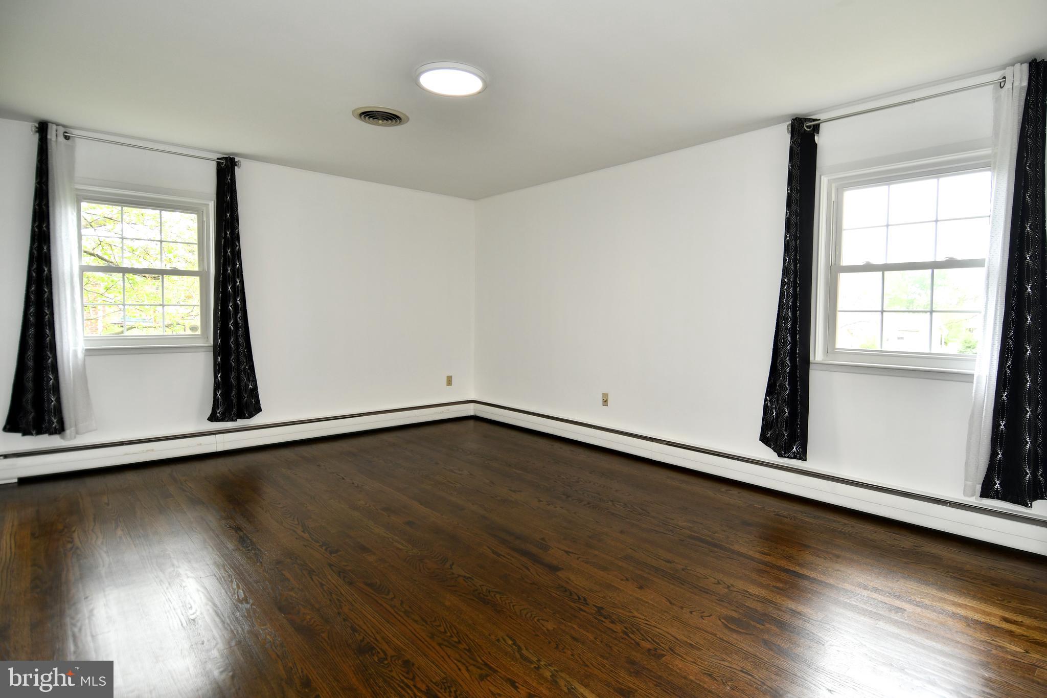 CEDAR LAWN - Residential