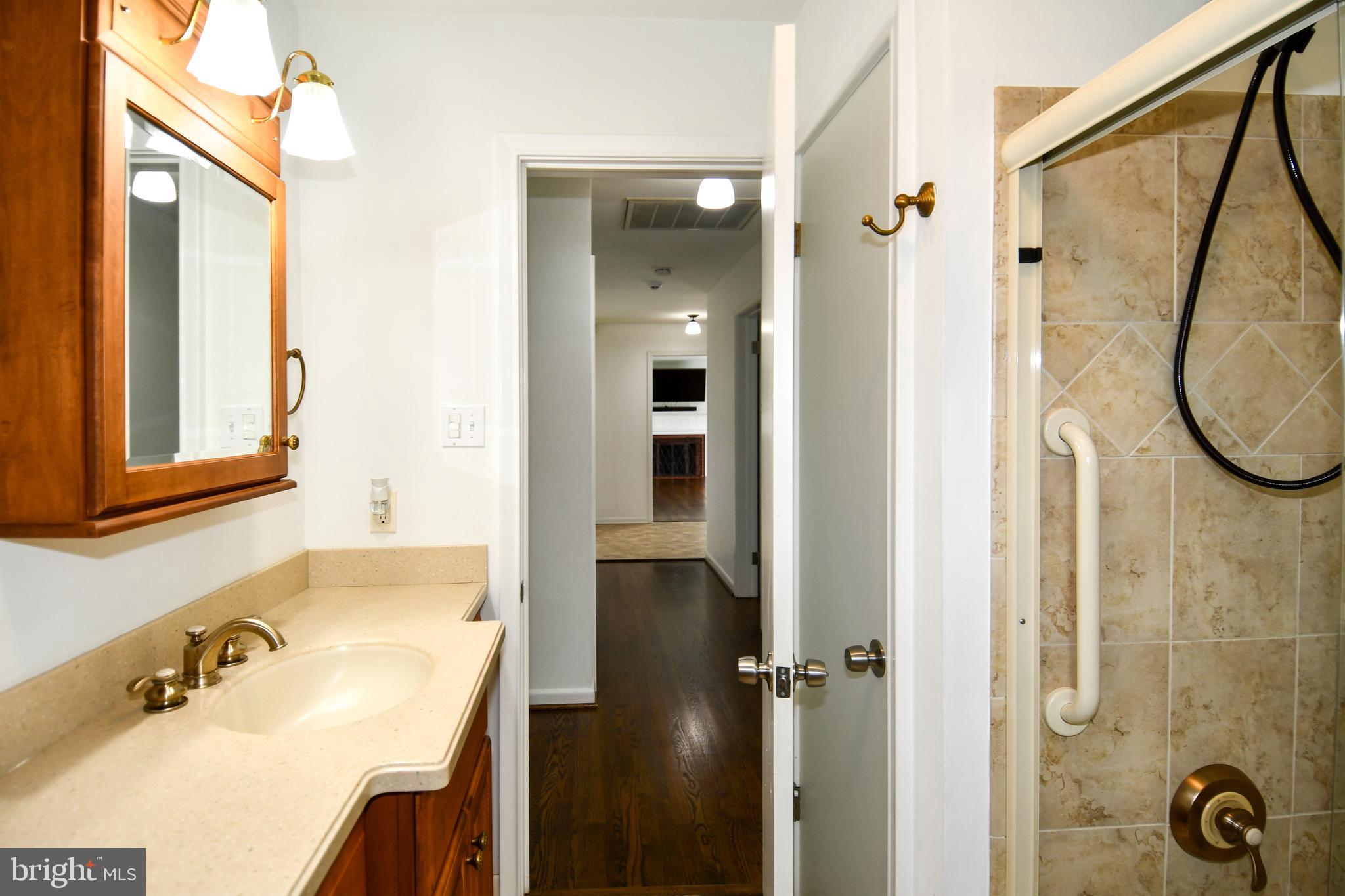 CEDAR LAWN - Residential