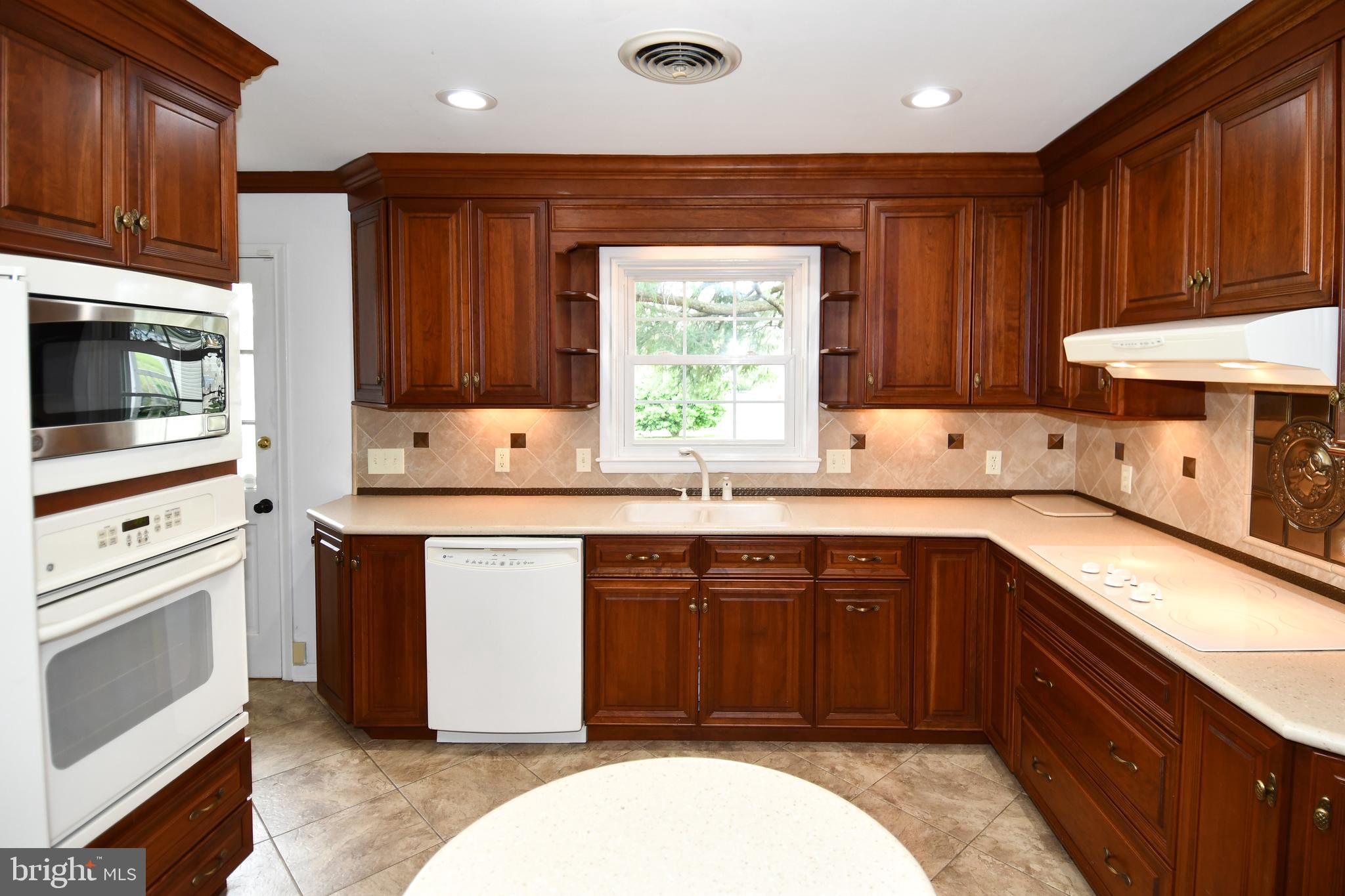 CEDAR LAWN - Residential